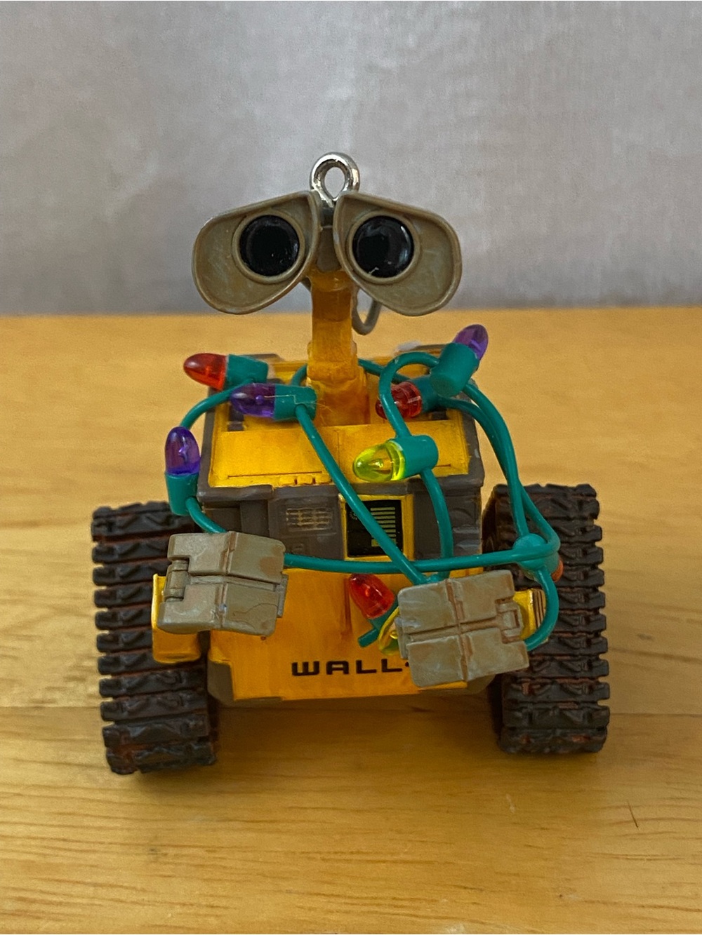 Hallmark 2008 Yellow WALL·E Ornament with Multicolor Holiday Lights